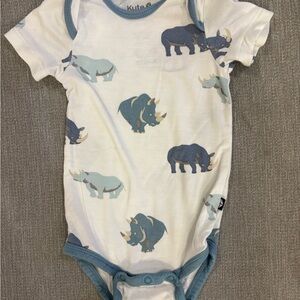 Kyte BABY Blue Rhino Print Bamboo Bodysuit. Size: 0-3 mos. Like New. Unisex.